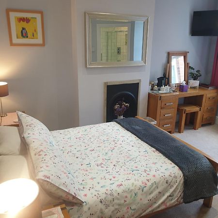 Bed and Breakfast Lyndene Penistone Esterno foto