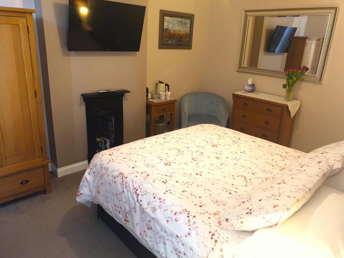 Bed and Breakfast Lyndene Penistone Esterno foto