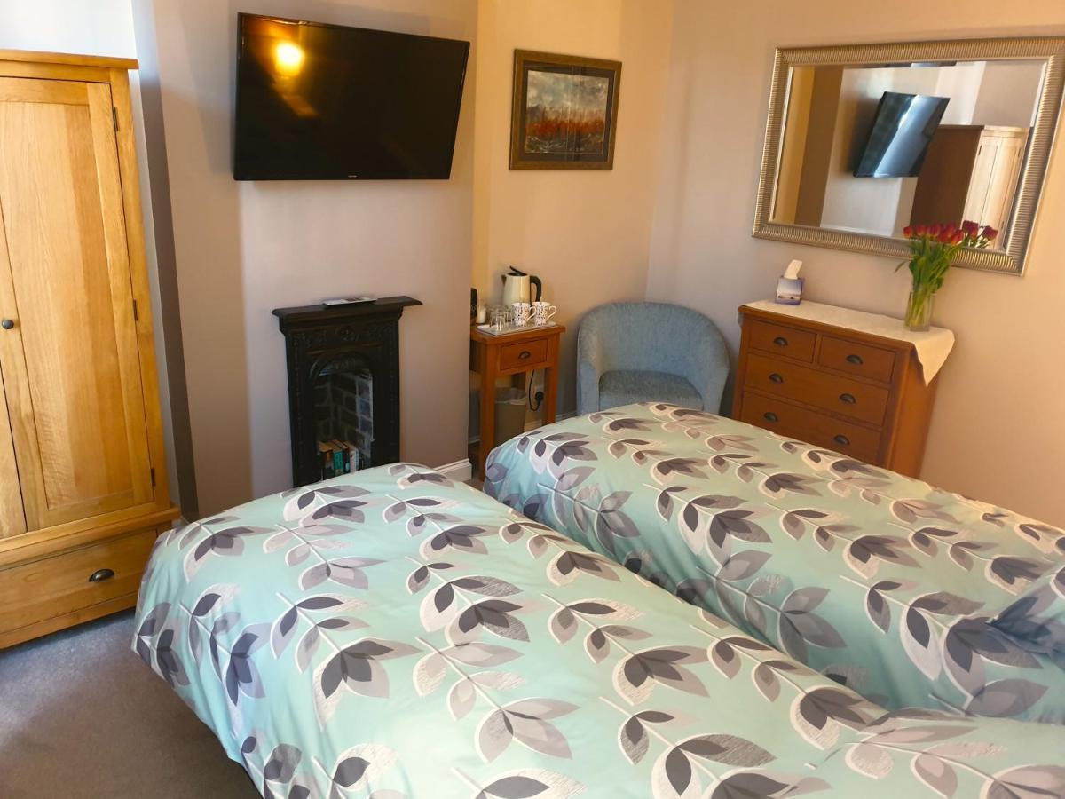 Bed and Breakfast Lyndene Penistone Esterno foto