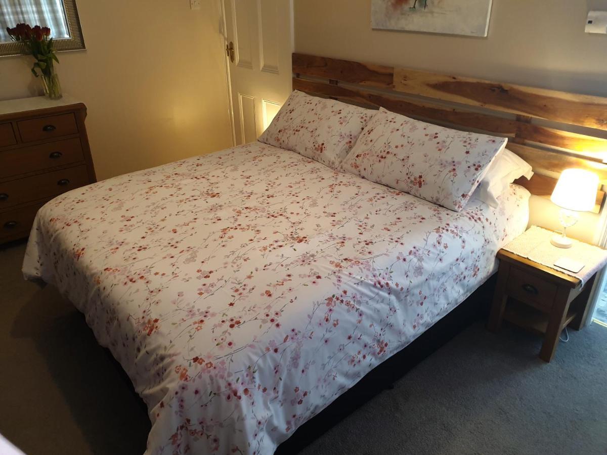 Bed and Breakfast Lyndene Penistone Esterno foto